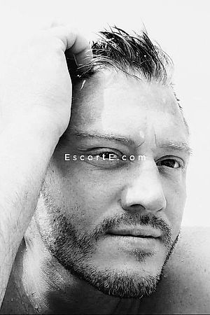 Édouard - Annecy Boy Escorts