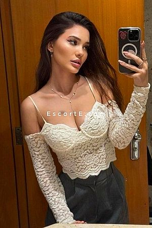 Olga - Paris Escorts