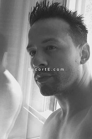 Enzo34 - Marseille Boy Escorts
