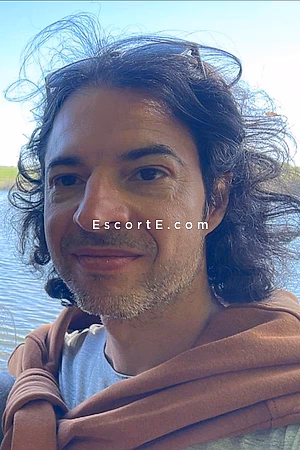 Louis - Montpellier Boy Escorts