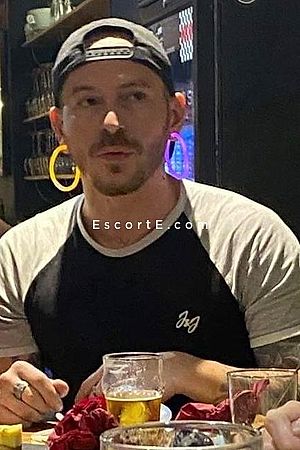 Eros33000 - Escort Boy Bordeaux