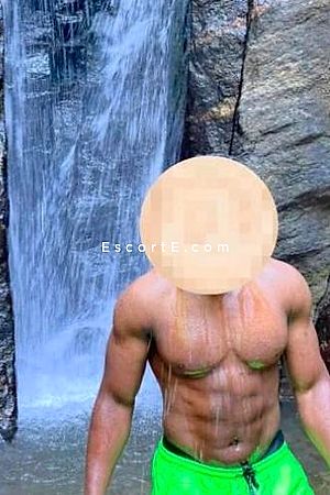 Tino le beau - Escort Boy Paris