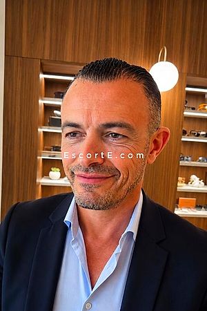 Laurenzo-31 - Escort Boy Montpellier