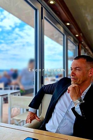 Laurenzo-31 - Aix-En-Provence Boy Escorts