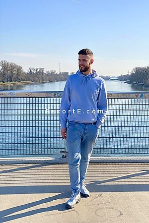 Haidar - Haguenau Boy Escorts