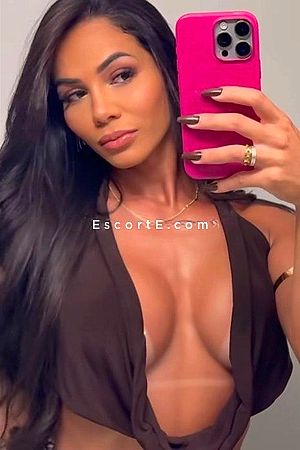 Suzanne - Escort Girl Paris