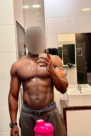 Martin Black Master - Escort Boy Versailles