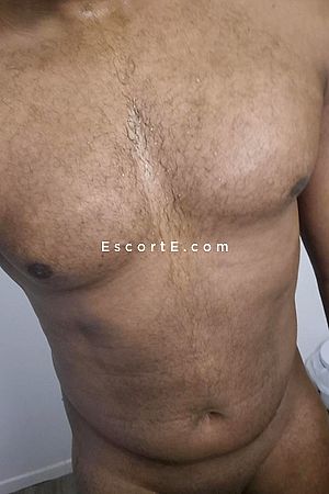 Lionim - Escort Boy Paris