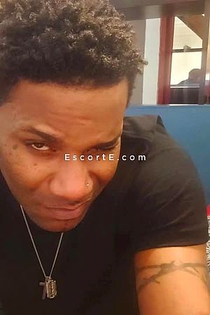 Atrayaos - Escort Boy Toulouse