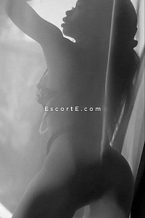 Livia - Escort Girl Cannes