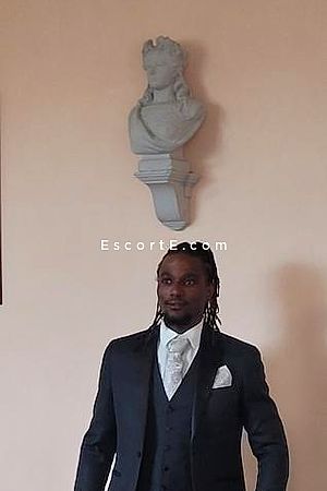 Meindoza - Escort Boy Nantes