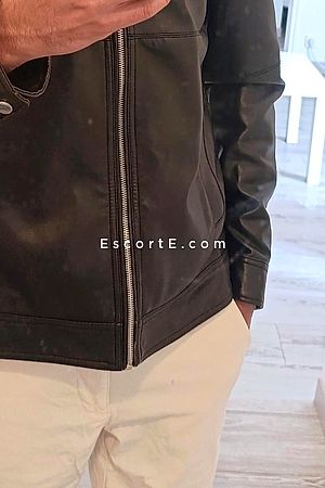 Aigle33 - Escort Boy La Roche-Sur-Yon