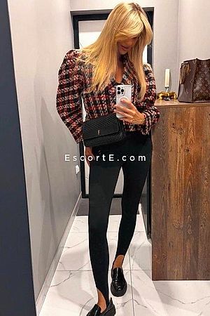 Polina - Paris Escorts