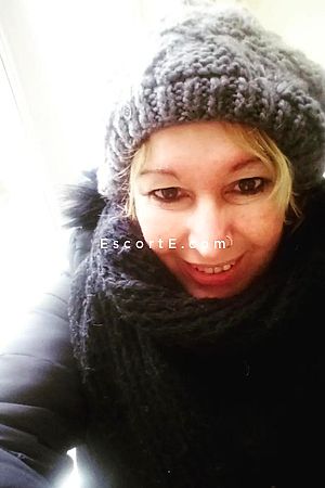 KIM - Escort Girl Agen