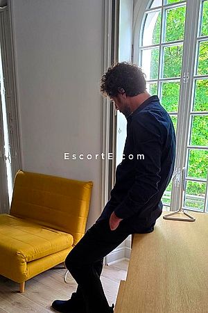Lou Photo #2