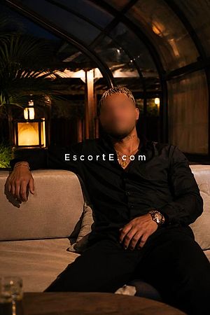 Salvino - Lille Boy Escorts
