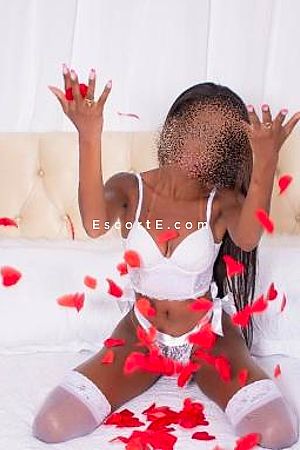 Yenniifer-GFE - Paris Escorts