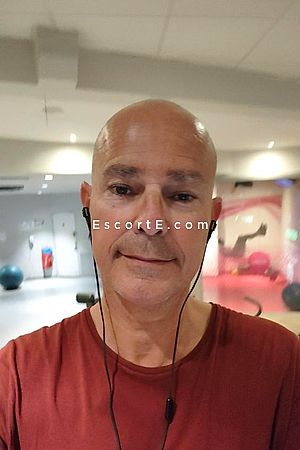 Discretzen - Escort Boy Aix-En-Provence