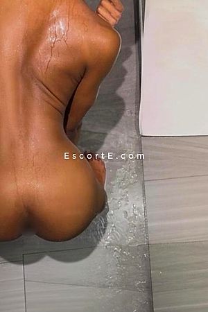 AvaHot - Escort Girl Paris