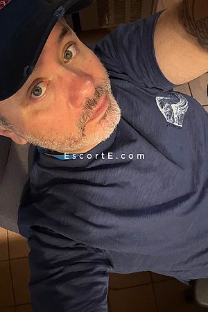 Yan33 - Escort Boy Bordeaux