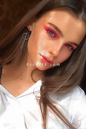 MELINDA - Escort Girl Paris
