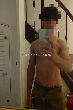 Marius - Aix-En-Provence Boy Escorts