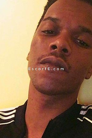 Chris22cm - Escort Boy Marseille