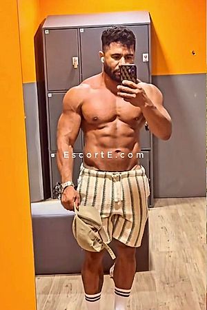 Karlos - Escort Boy Cannes