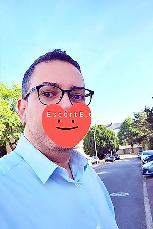 Sympa homme cherche une femme pour fellation - Escort Boy Caen