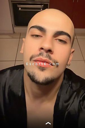 Joli Garçon Photo #2
