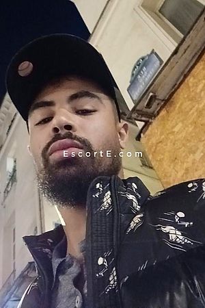 L'unique - Escort Boy Paris