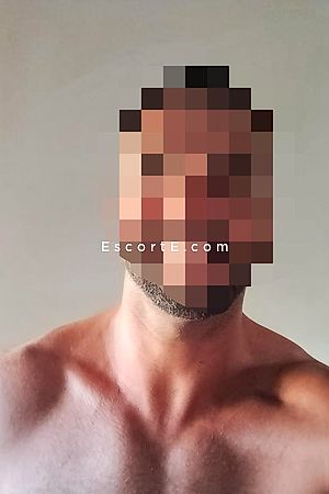 Ju33 - Bordeaux Boy Escorts