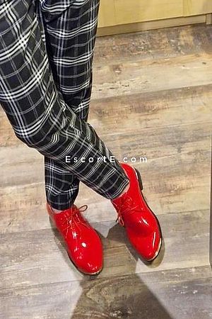 DarkVelours - Cannes Boy Escorts