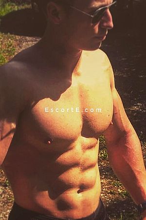 César - Escort Boy Paris