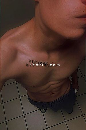 Brch - Escort Boy Nantes