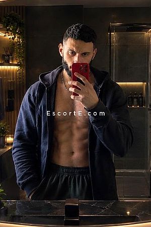 Filou - Lyon Boy Escorts