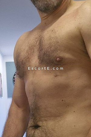 Thom - Limoges Boy Escorts