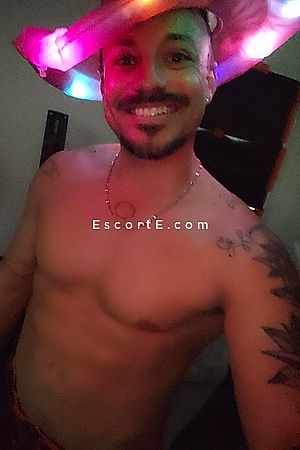 Vins - La Ciotat Boy Escorts