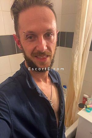 Leo64 - Escort Boy Pau