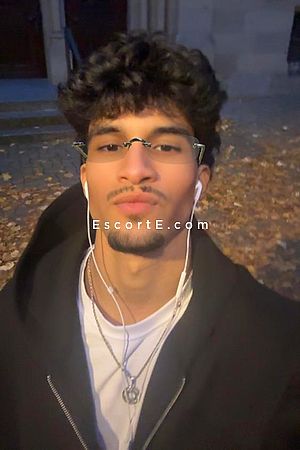 Braeden - Escort Boy Strasbourg