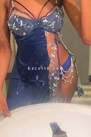 Amina - Magny-le-Hongre Escorts