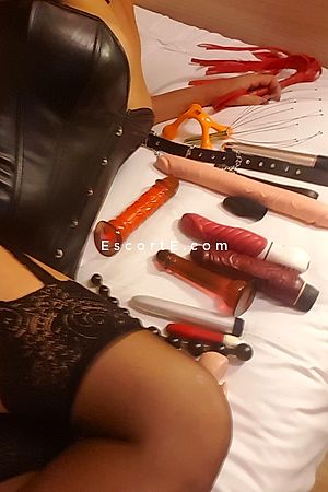 Reine des godes - Nantes Escorts