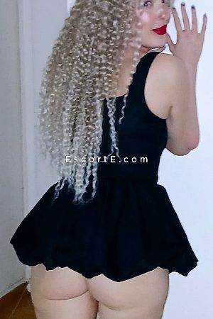 Sophia Snow - Cannes Escorts