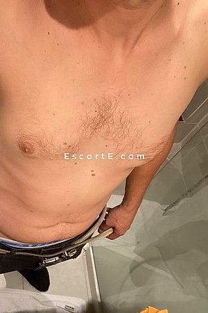 Miki - Annecy Boy Escorts